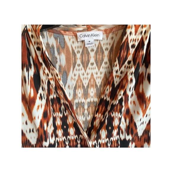 Calvin Klein Sleeveless V-Neck Blouse Aztec Print Size Medium - Picture 3 of 7